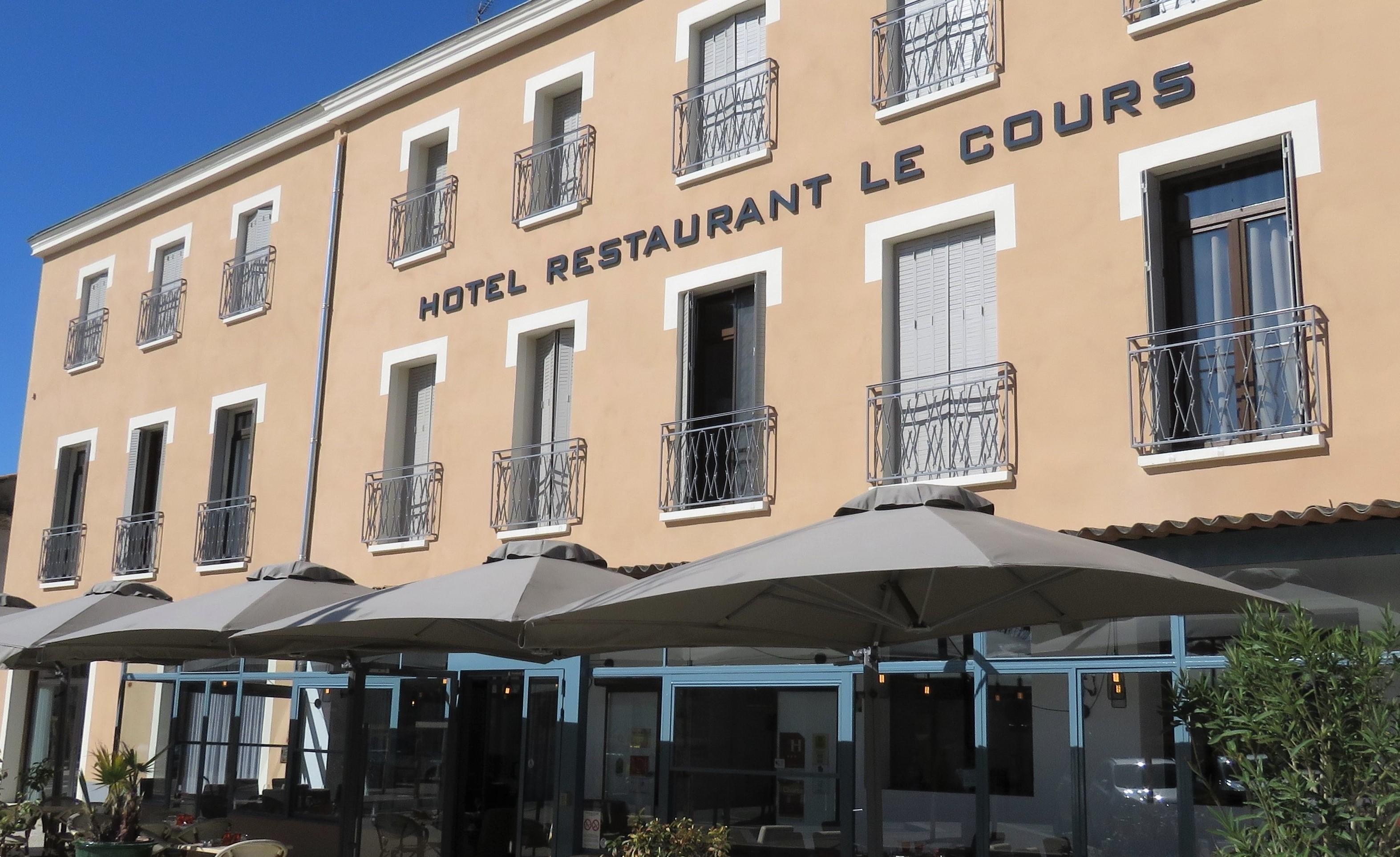 Logis Hotel Restaurant Le Cours 생 질 외부 사진