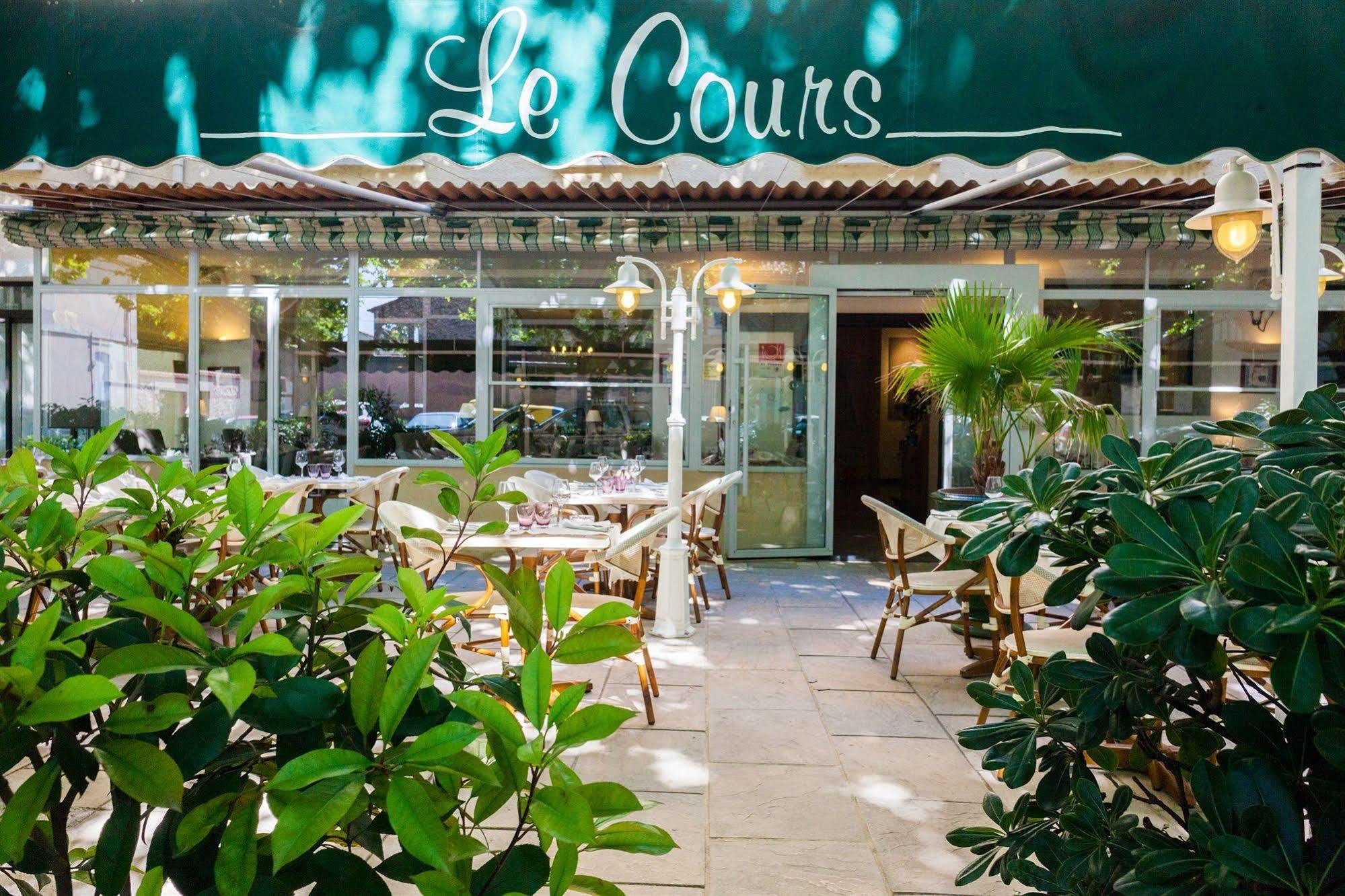 Logis Hotel Restaurant Le Cours 생 질 외부 사진